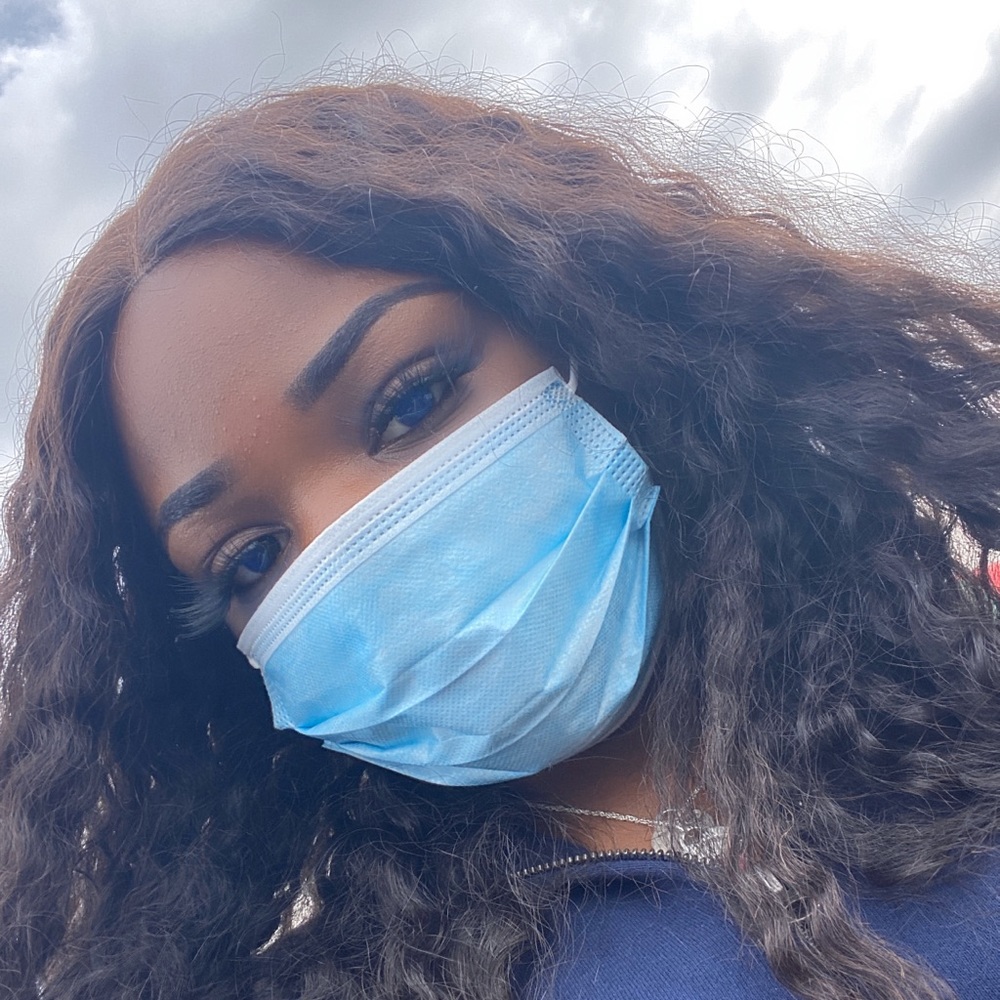 Meet your Posher, Angelique